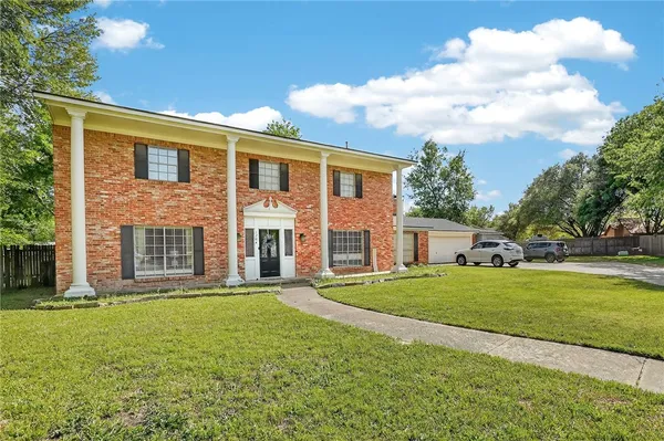 $450,000 | 1204 King Arthur Circle, College Station, TX 77840