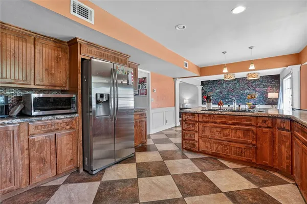 $450,000 | 1204 King Arthur Circle, College Station, TX 77840