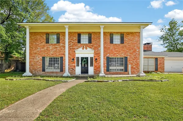 $450,000 | 1204 King Arthur Circle, College Station, TX 77840