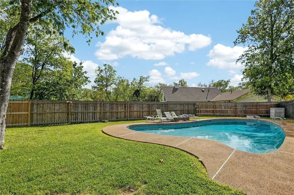 $450,000 | 1204 King Arthur Circle, College Station, TX 77840