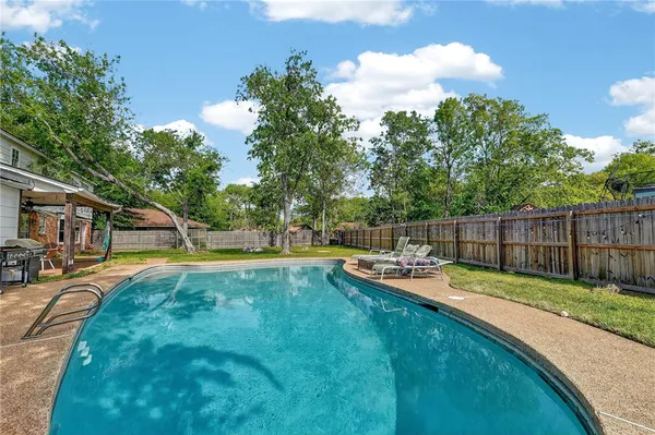 $450,000 | 1204 King Arthur Circle, College Station, TX 77840