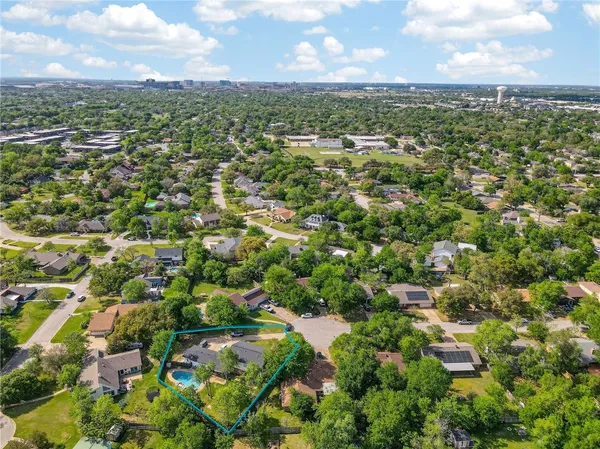$450,000 | 1204 King Arthur Circle, College Station, TX 77840
