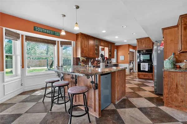 $450,000 | 1204 King Arthur Circle, College Station, TX 77840