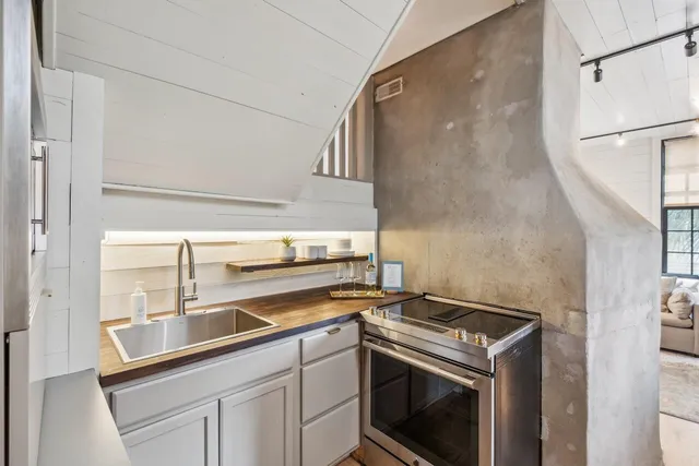 $1,990,000 | 179 St Philip Street, Unit D AND E, Charleston, SC 29403