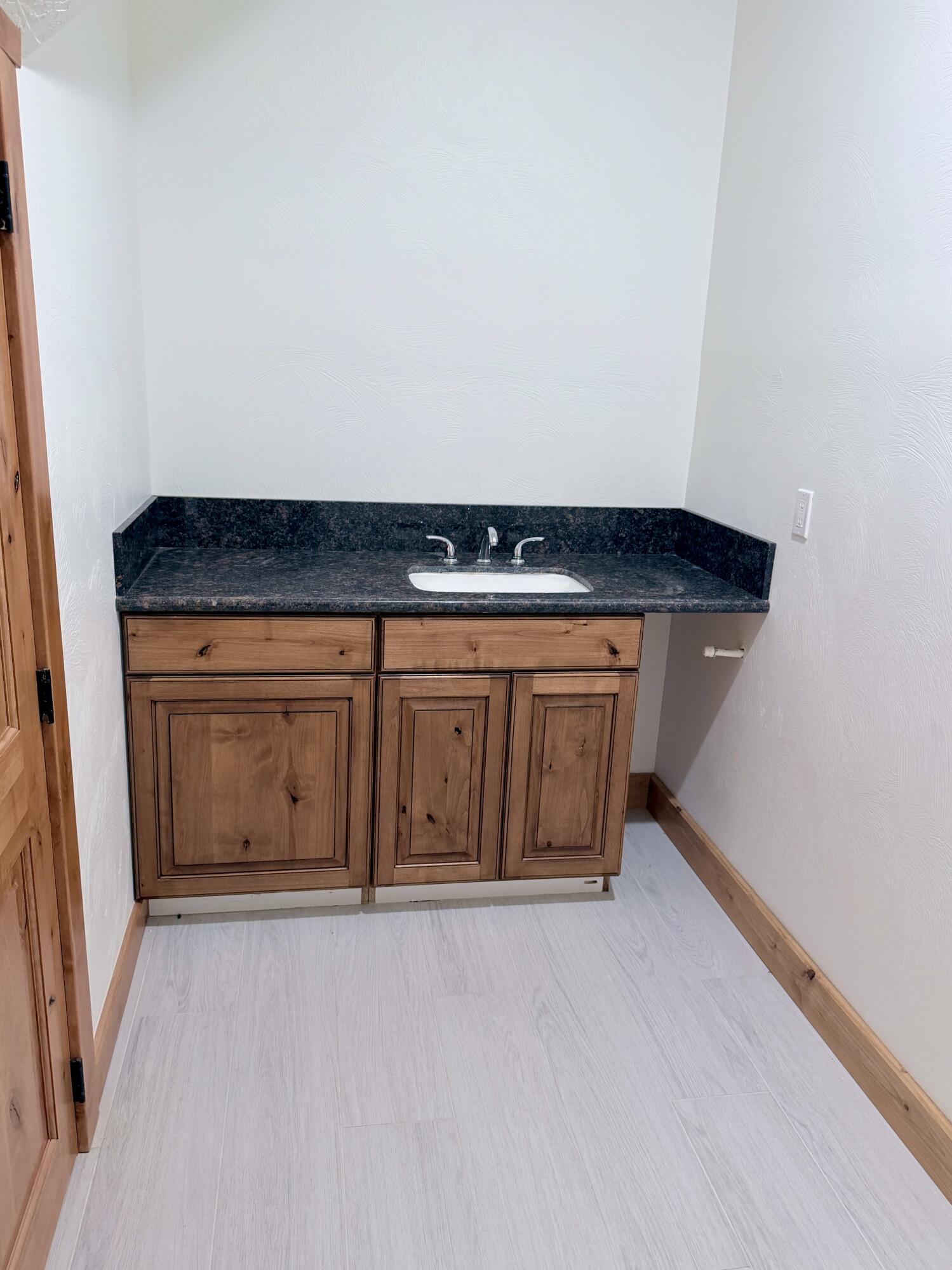 985 North Russel Road Hatch, UT 84735 - Photo 28 of 42 25 E0317369-1E43-4211-A27A-D80627E0E450