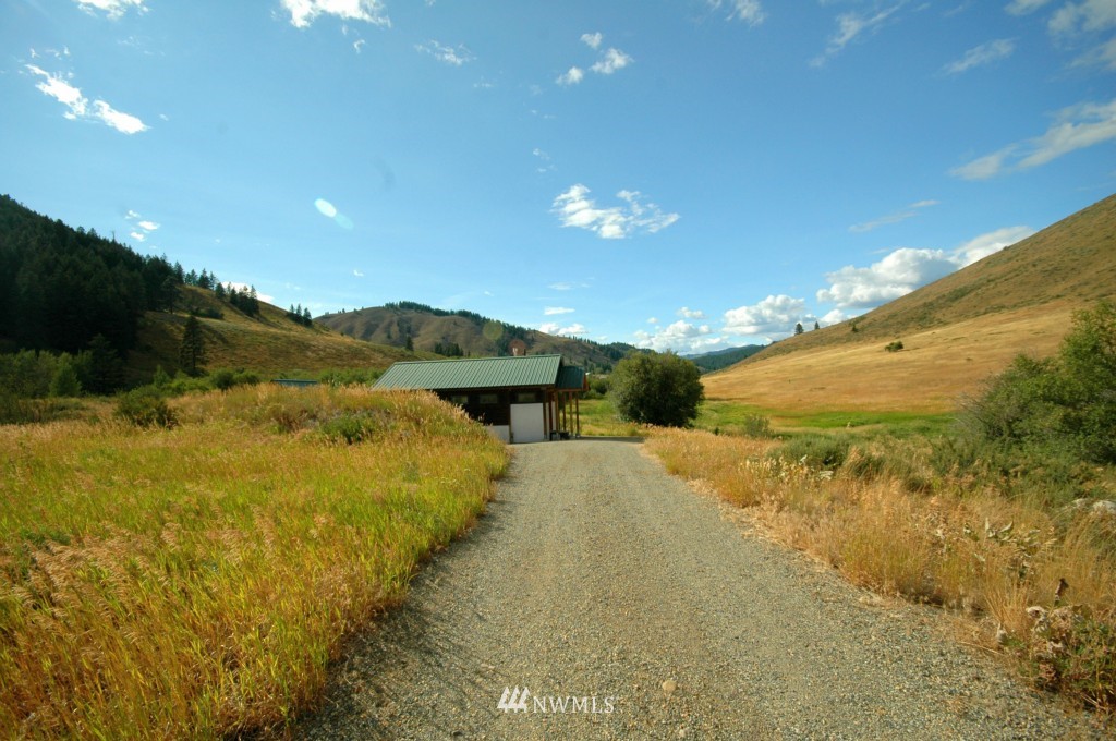 430 Rendezvous Road Winthrop, WA 98862 - Photo 2 of 22 Gallery Image 2