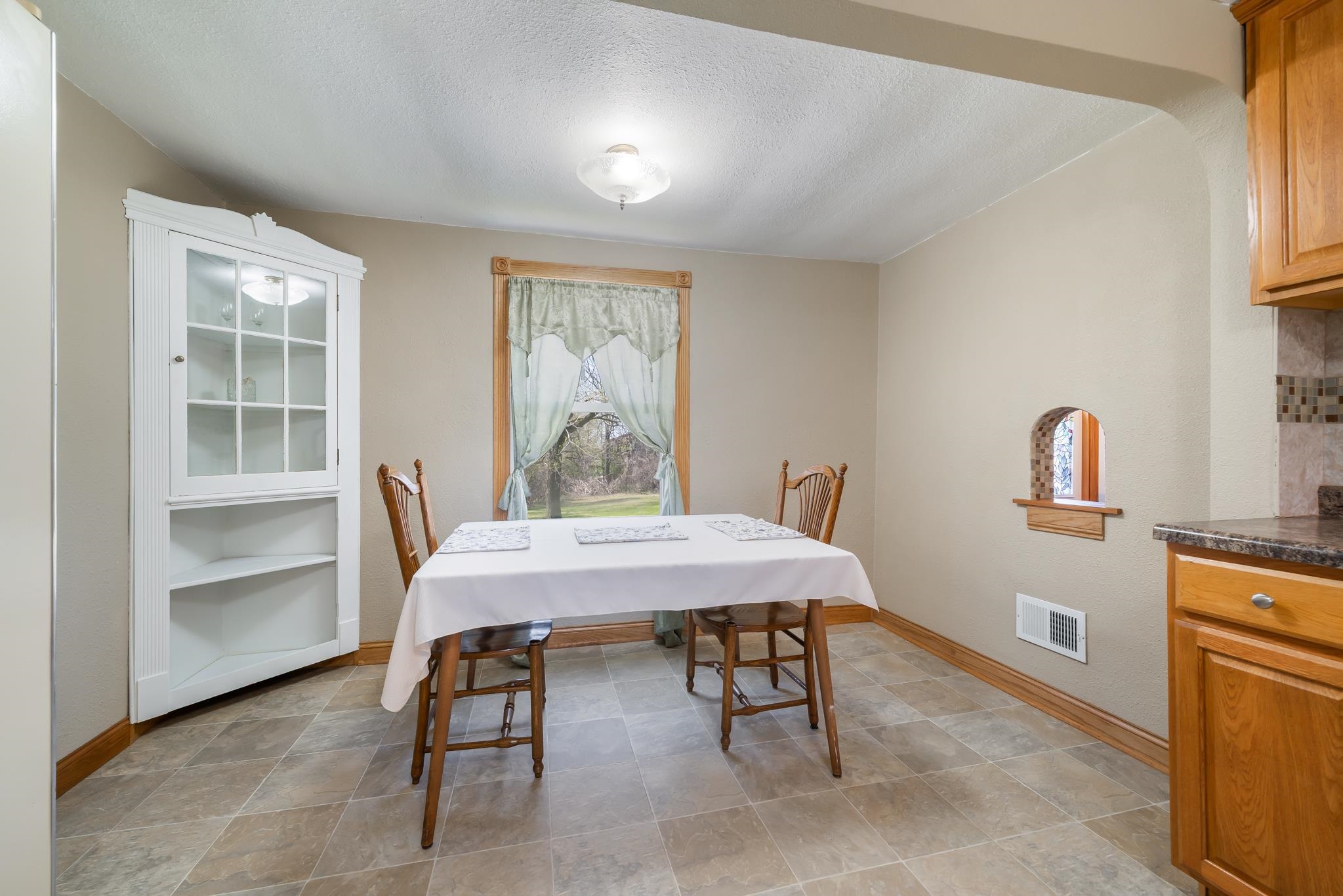 2780 Humboldt Road Green Bay, WI 54311 - Photo 4 of 51