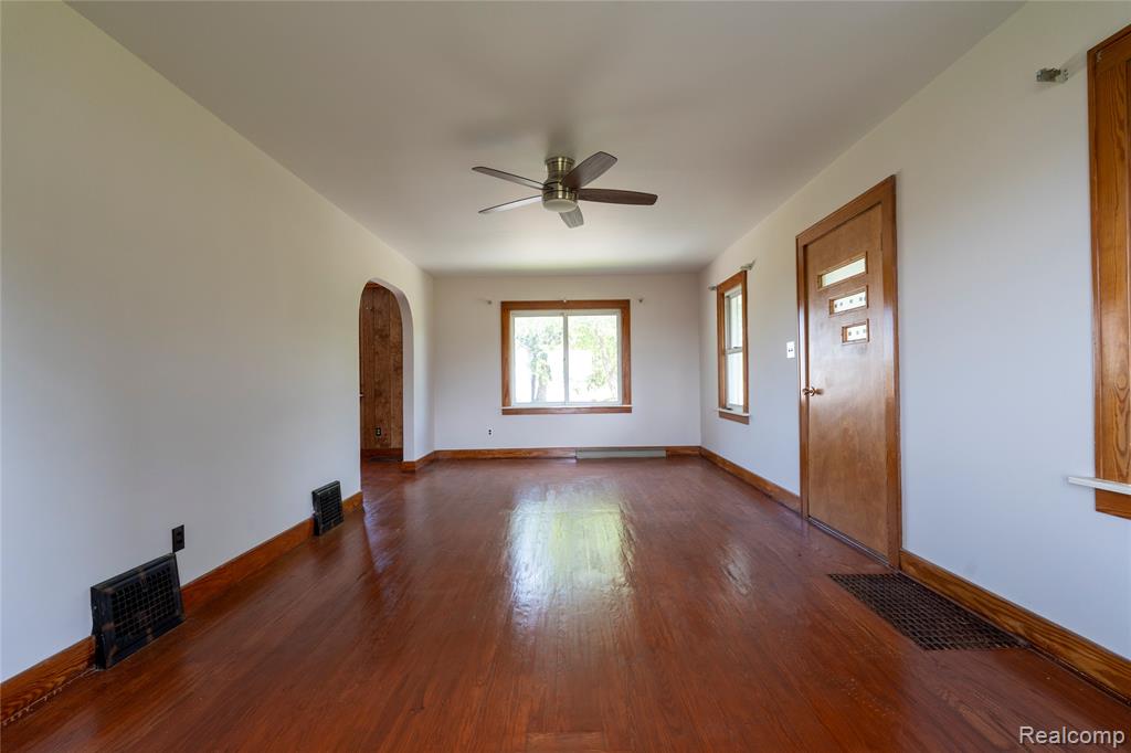 2900 South Miller Road Saginaw, MI 48609 - Photo 10 of 30