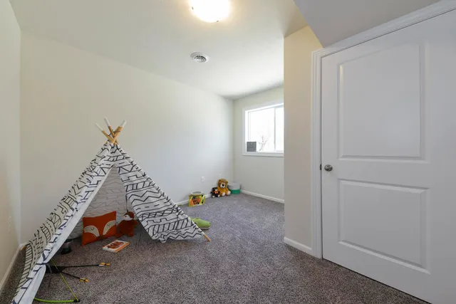 $389,900 | 2 Journey's Way, Hastings, MI 49058