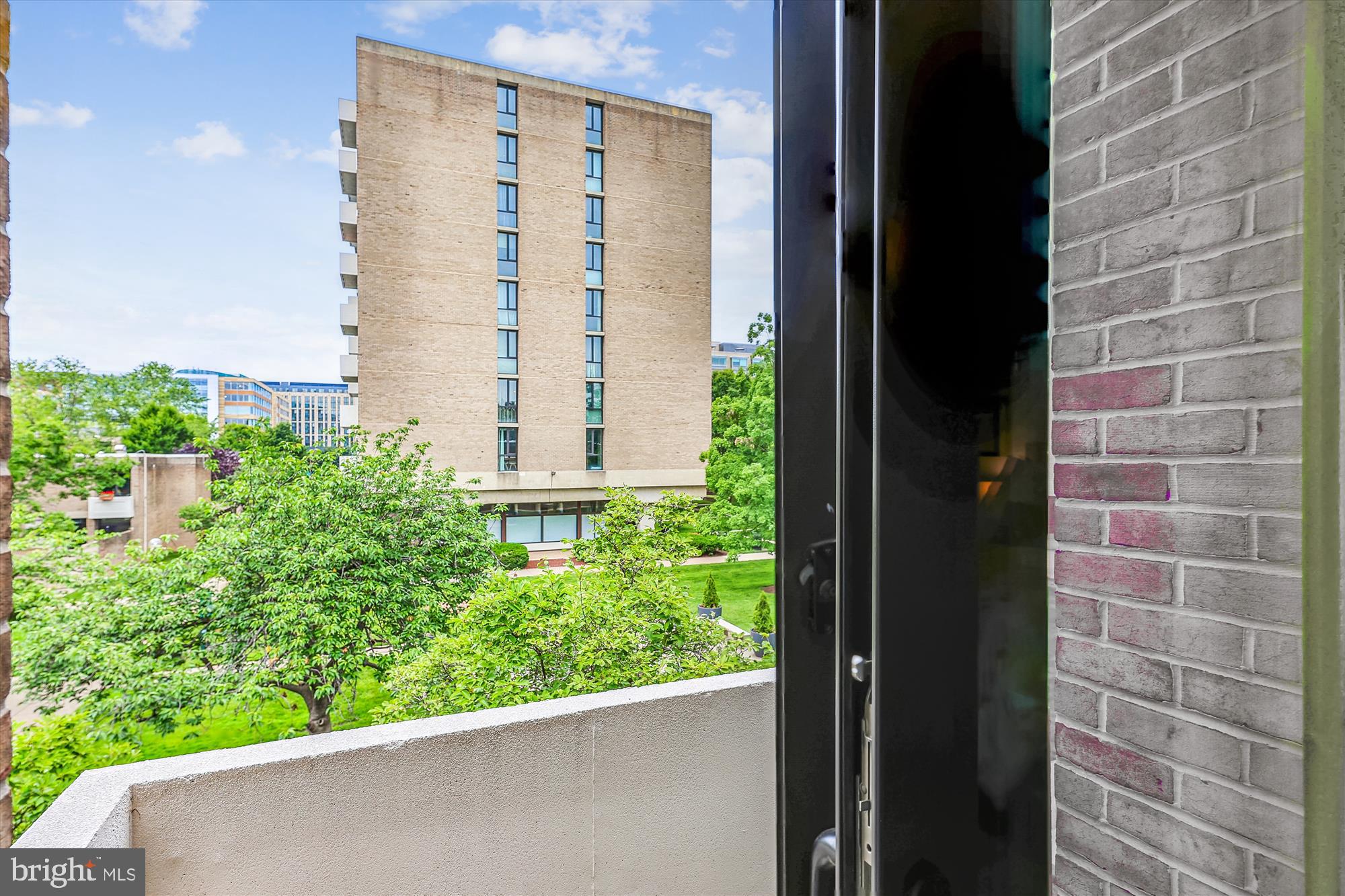 335 N Street Southwest, Unit 335 Washington, DC 20024 - Photo 15 of 39