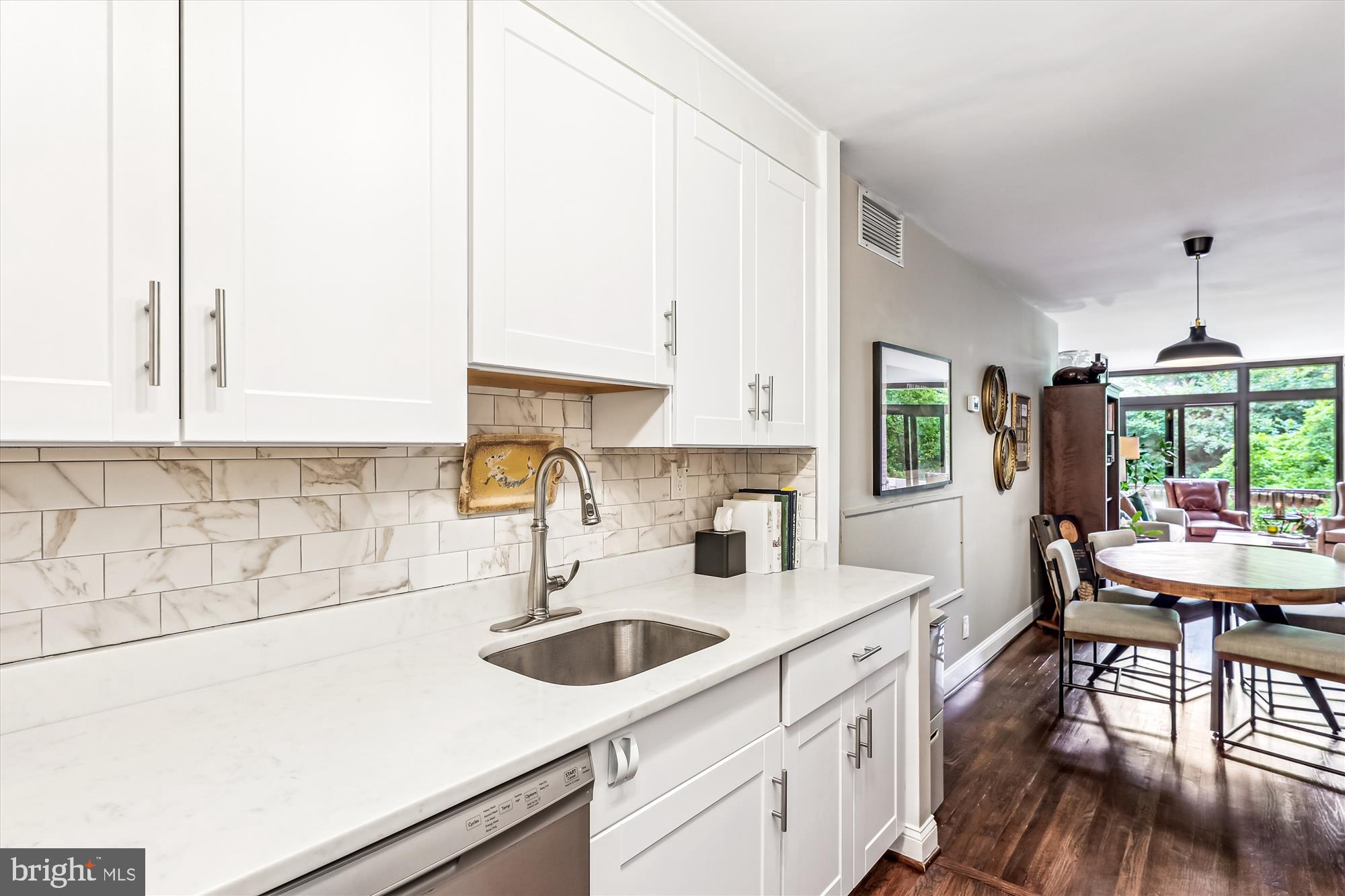 335 N Street Southwest, Unit 335 Washington, DC 20024 - Photo 6 of 39