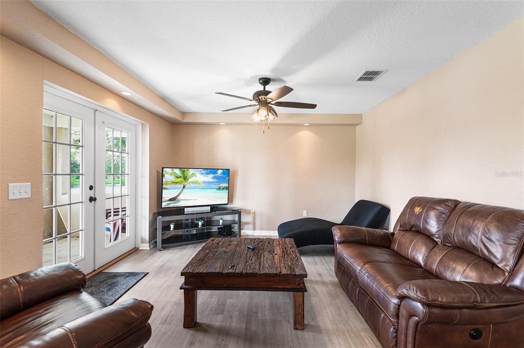 2101 Hatteras Point Lakeland, FL 33813 - Photo 12 of 39