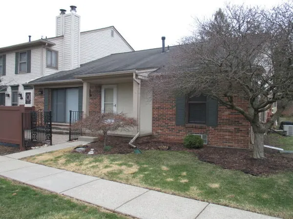 $1,600 | 41094 Southwind Drive, Canton, MI 48188
