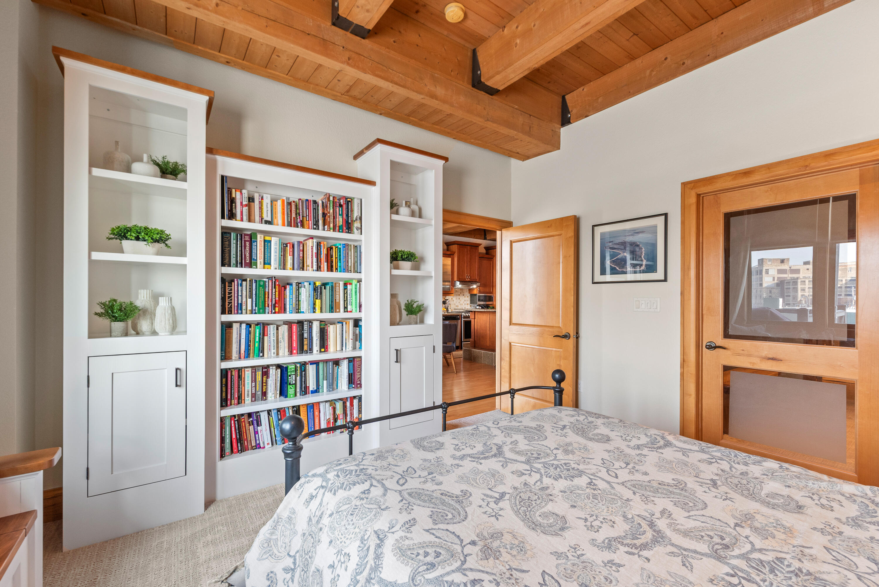 601 East Erie Street, Unit 313 Milwaukee, WI 53202 - Photo 27 of 48 Custom Built-Ins