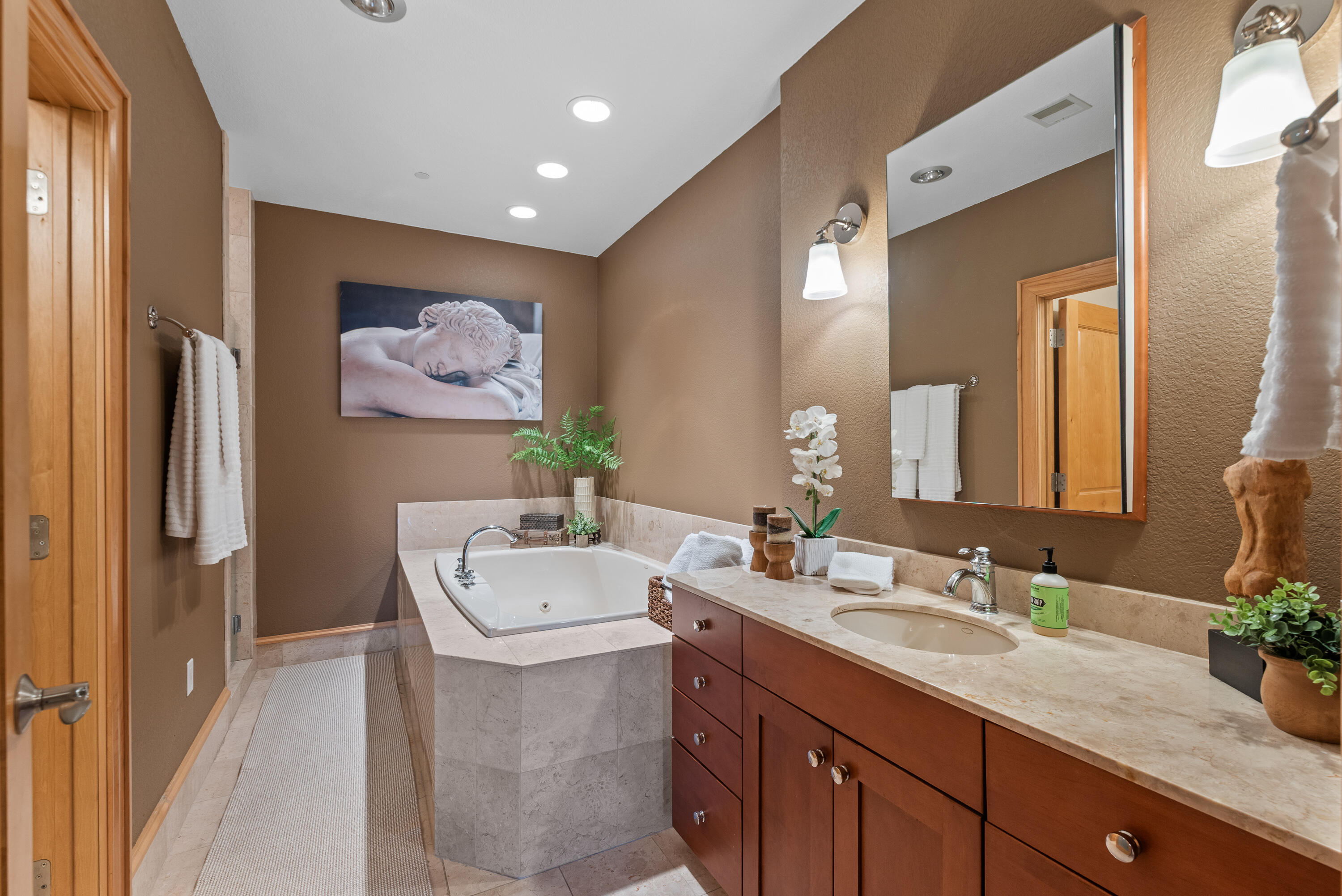 601 East Erie Street, Unit 313 Milwaukee, WI 53202 - Photo 30 of 48 Marble Primary Bath w/Expanded Vanity