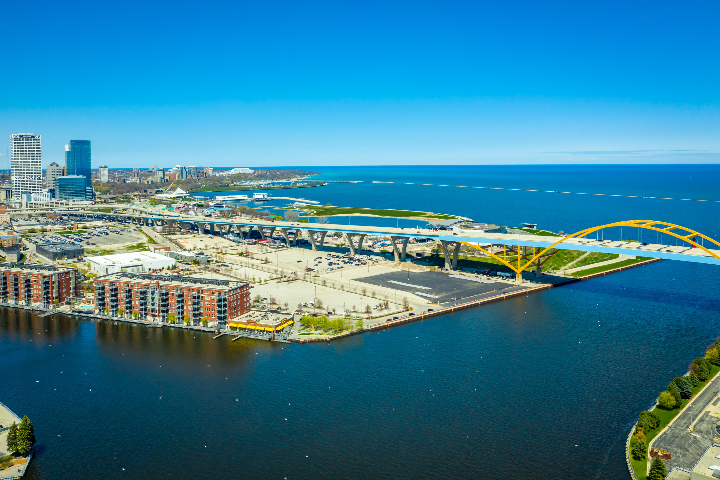 601 East Erie Street, Unit 313 Milwaukee, WI 53202 - Photo 48 of 48 Come Home to the Heart of the City!