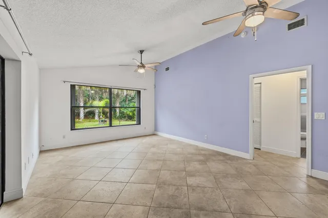 $600,000 | 18861 Misty Lake Drive, Jupiter, FL 33458
