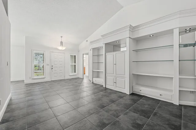 $600,000 | 18861 Misty Lake Drive, Jupiter, FL 33458