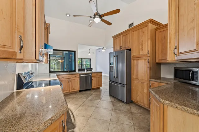 $600,000 | 18861 Misty Lake Drive, Jupiter, FL 33458