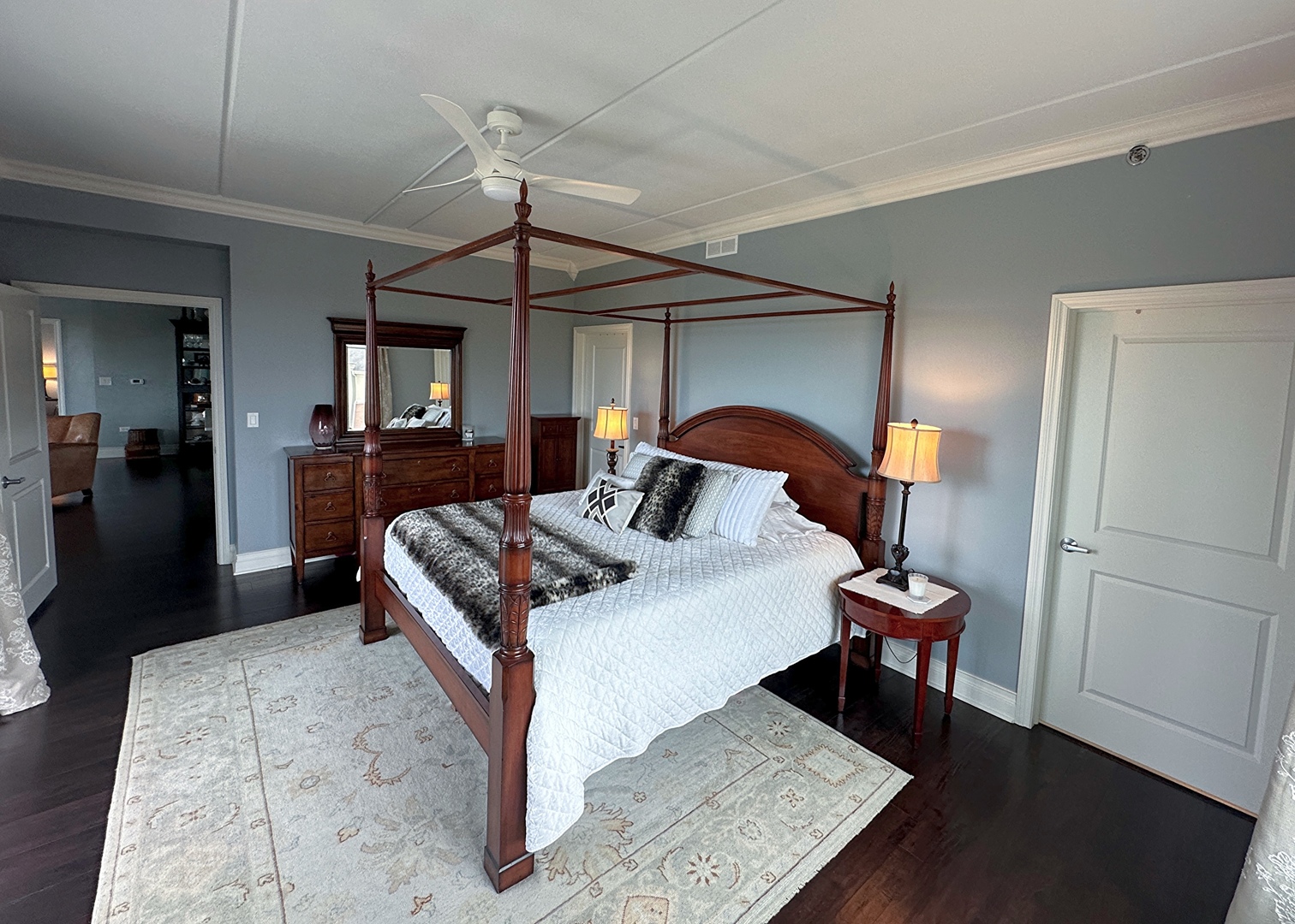 1199 East Port Clinton Road, Unit 304 Vernon Hills, IL 60061 - Photo 14 of 29 a living room with furniture and a wooden floor