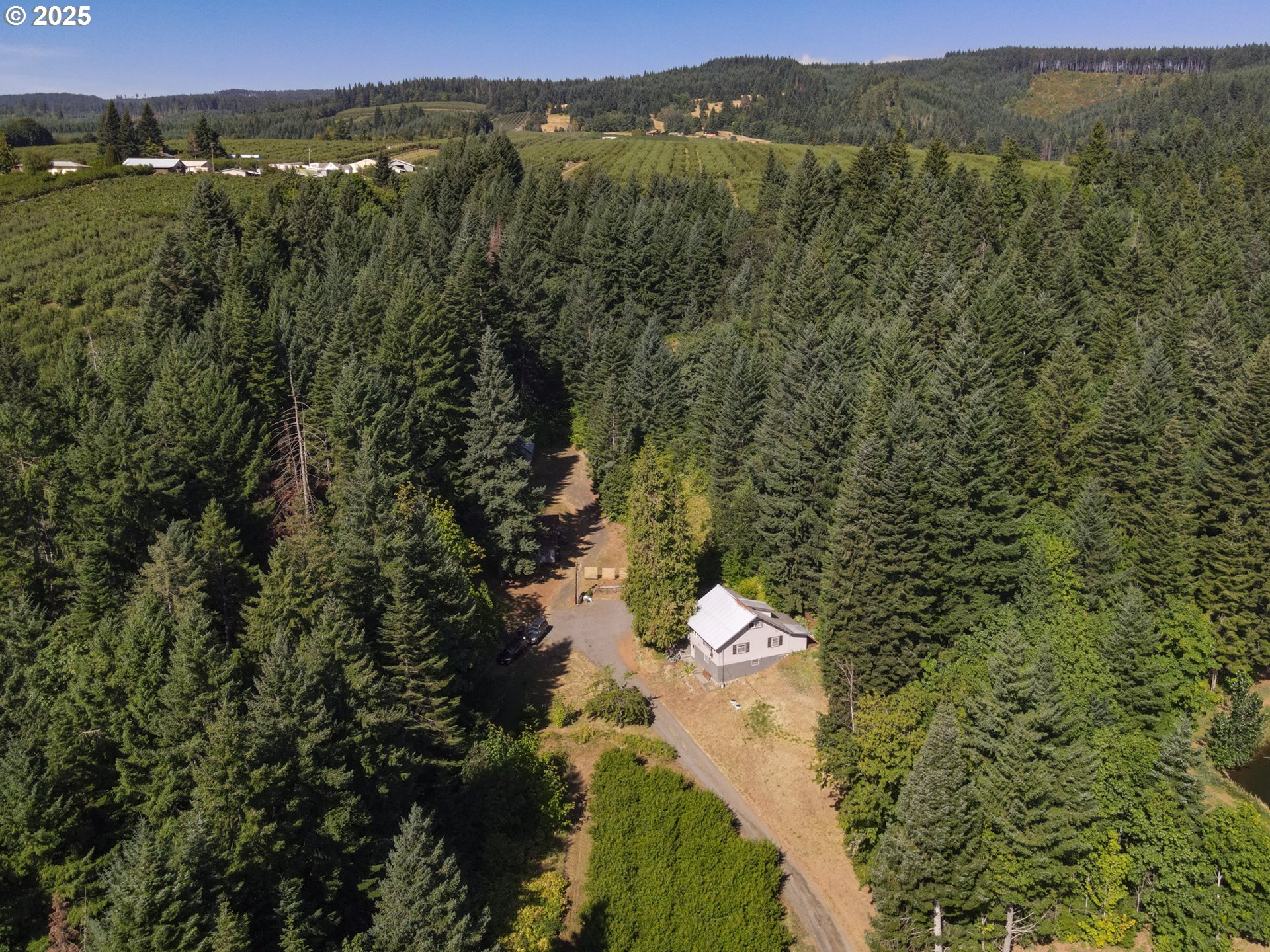 2442 Kingsley Road Hood River, OR 97031 - Photo 29 of 38