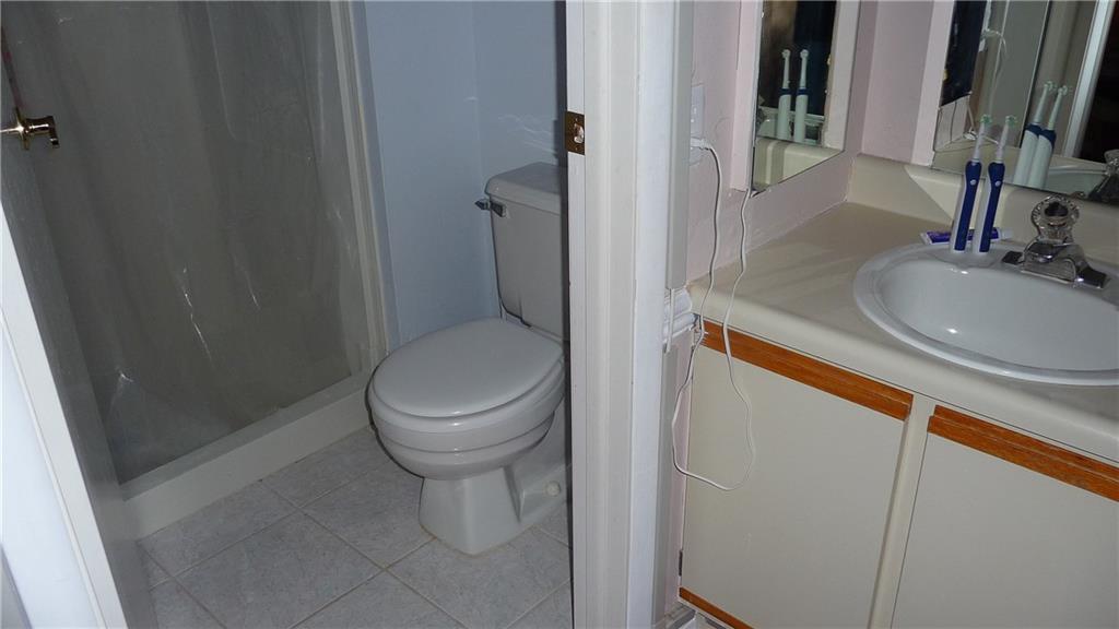 380 Shady Ridge Drive Monroeville, PA 15146 - Photo 14 of 21 Master bathroom