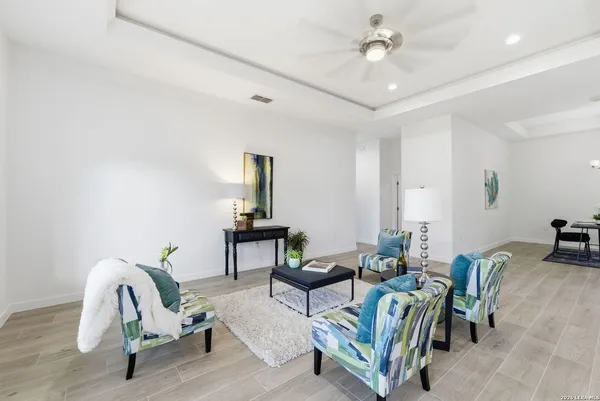 $460,000 | 7801 Yellow Bark Boulevard, Selma, TX 78154
