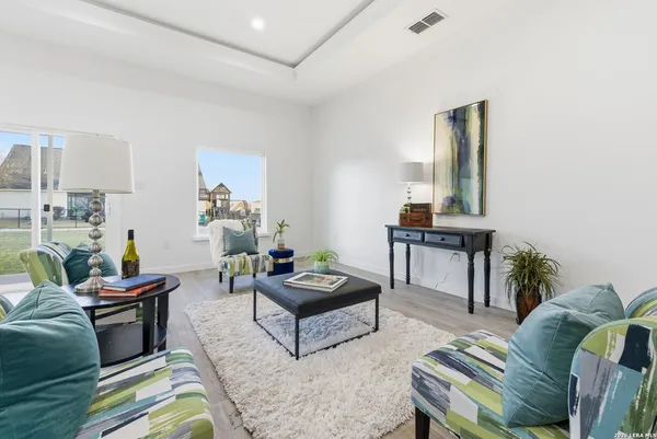 $460,000 | 7801 Yellow Bark Boulevard, Selma, TX 78154