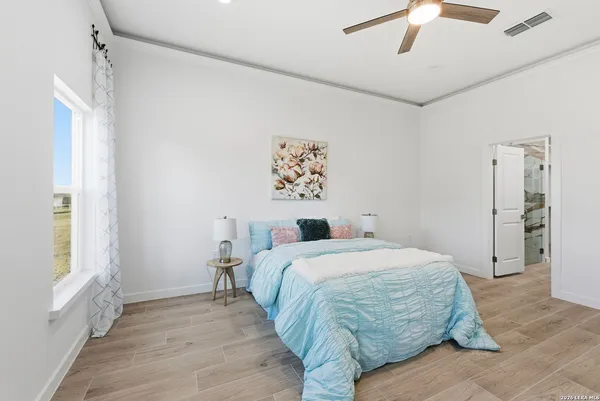$460,000 | 7801 Yellow Bark Boulevard, Selma, TX 78154