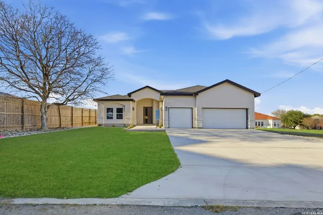 $499,000 | 7801 Yellow Bark Boulevard, Selma, TX 78154