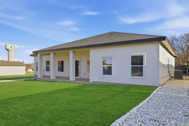 $499,000 | 7801 Yellow Bark Boulevard, Selma, TX 78154