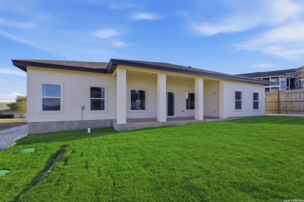 $460,000 | 7801 Yellow Bark Boulevard, Selma, TX 78154
