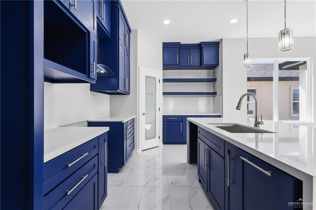 419 Serg Loop Alamo, TX 78516 - Photo 5 of 15