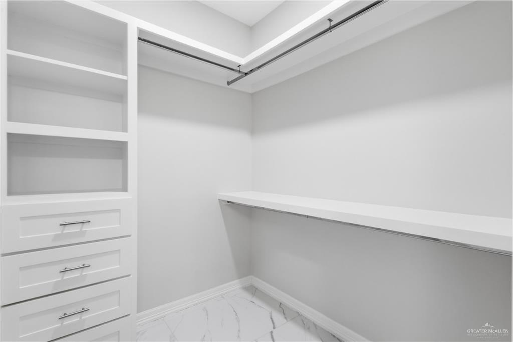 419 Serg Loop Alamo, TX 78516 - Photo 8 of 15 Master Bedroom Closet