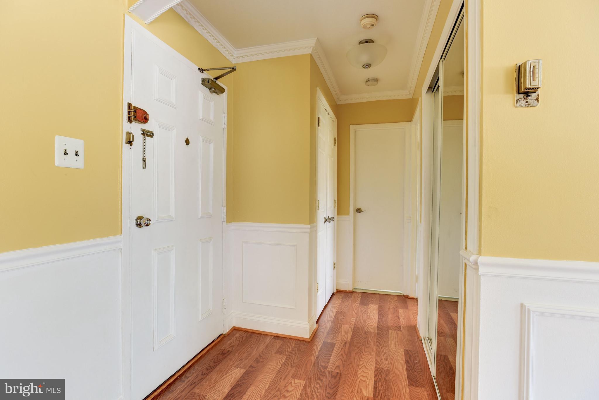8601 Manchester Road, Unit 219 Silver Spring, MD 20901 - Photo 2 of 21 Foyer