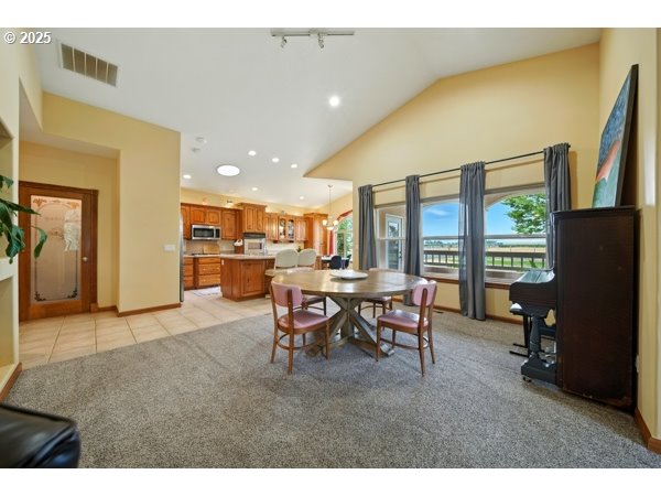 84634 Winesap Road Milton Freewater, OR 97862 - Photo 14 of 46 a view of a living room and dining room