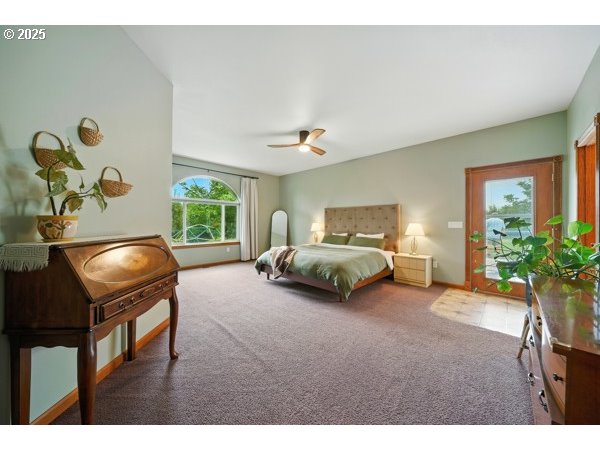 84634 Winesap Road Milton Freewater, OR 97862 - Photo 24 of 46 a bedroom with furniture and a window