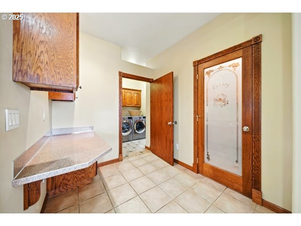 84634 Winesap Road Milton Freewater, OR 97862 - Photo 30 of 46 a view of an entryway