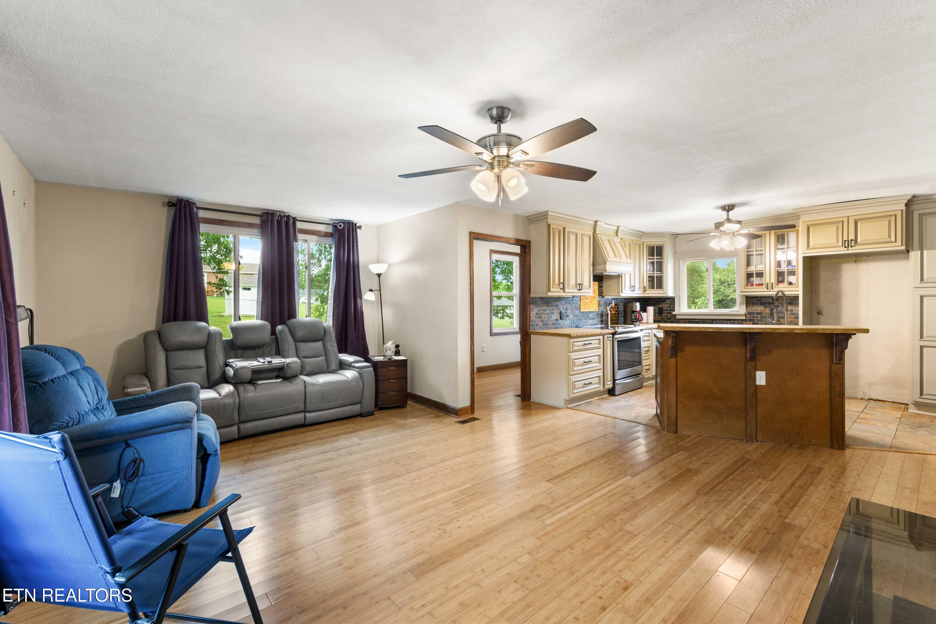 216 Shipe Road Powell, TN 37849 - Photo 11 of 33 030A8134