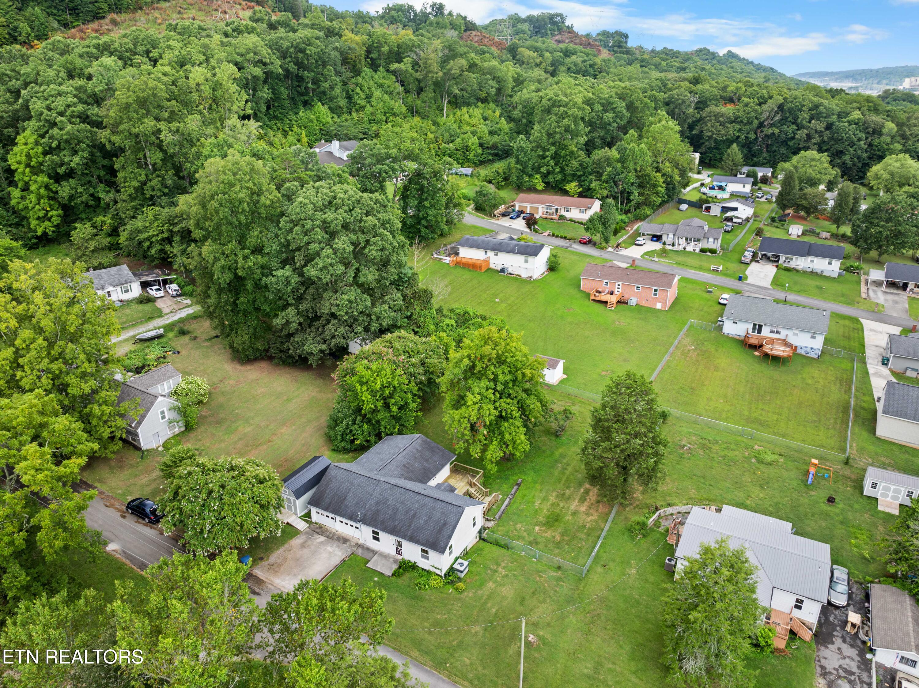 216 Shipe Road Powell, TN 37849 - Photo 25 of 33 DJI_0408
