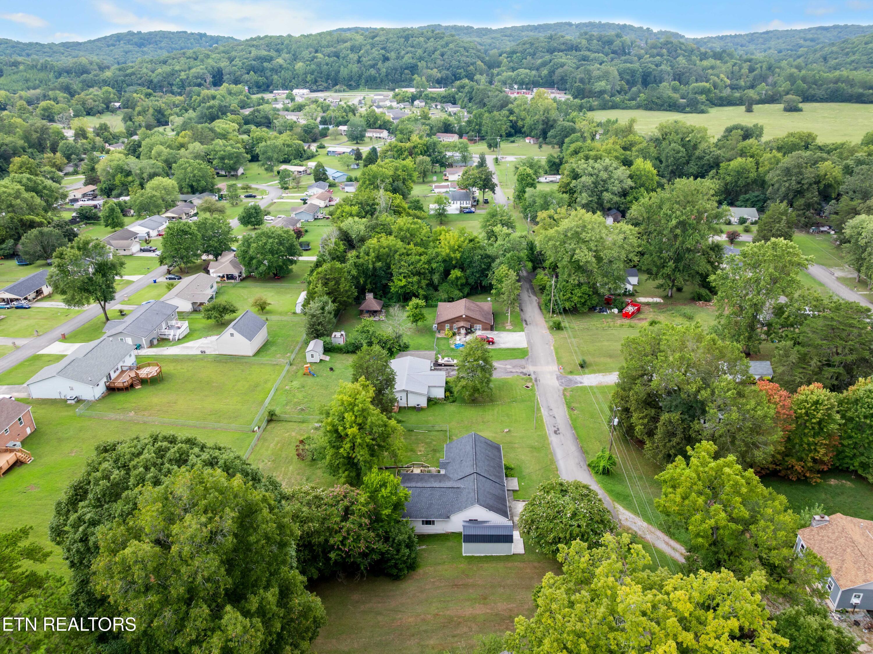 216 Shipe Road Powell, TN 37849 - Photo 31 of 33 DJI_0438