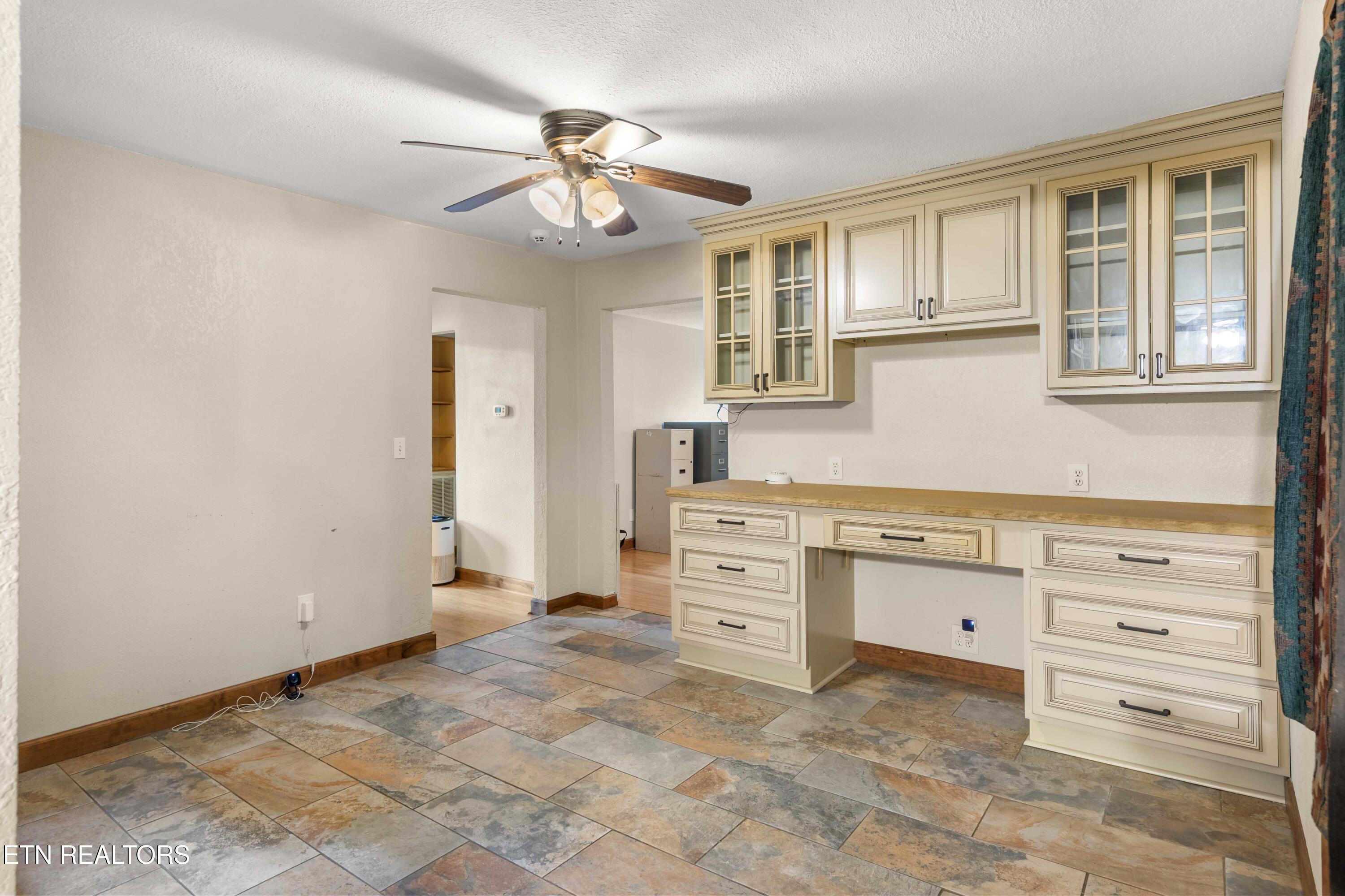 216 Shipe Road Powell, TN 37849 - Photo 6 of 33 030A8082