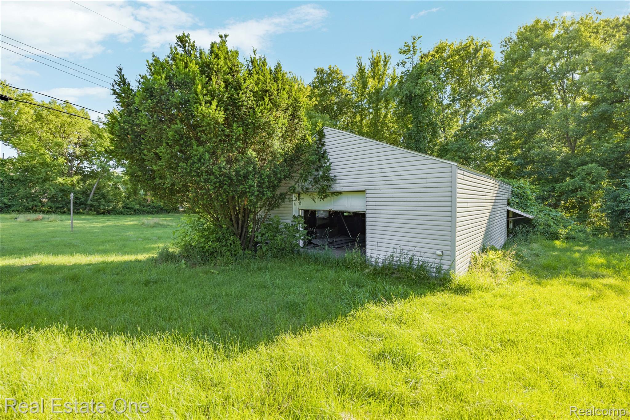 9585 North Eston Road Clarkston, MI 48348 - Photo 42 of 60 9585 N Eston - OnDemand Pix Photography (51).jpg