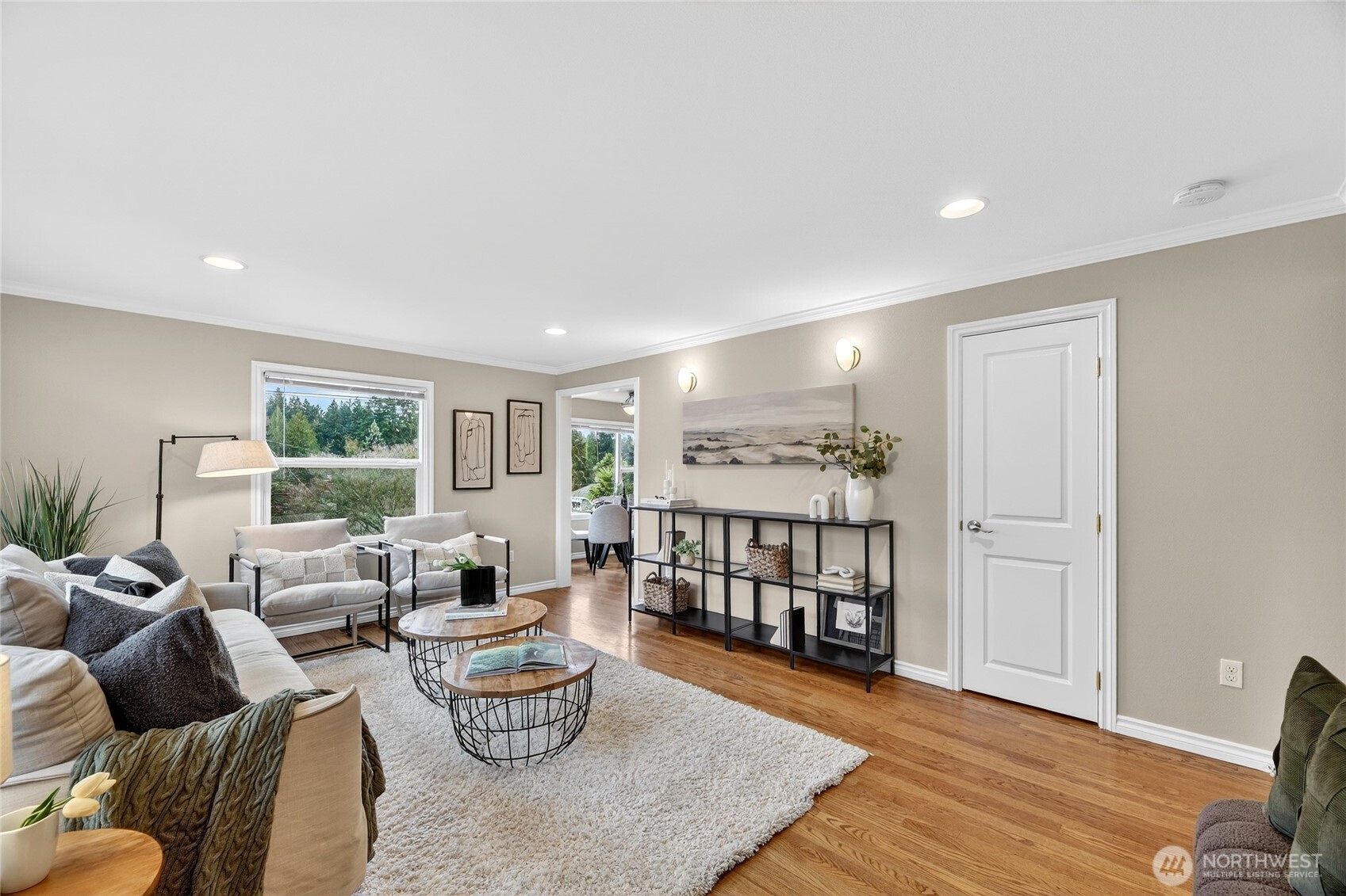 9047 37th Avenue Southwest Seattle, WA 98126 - Photo 2 of 20