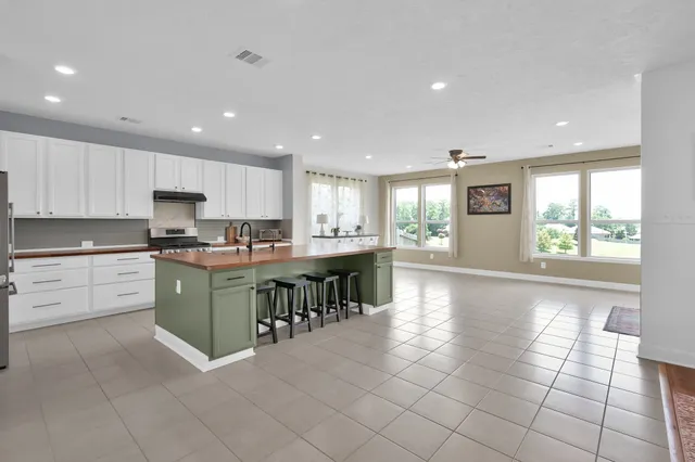 $380,000 | 1923 Elkington Circle, Conroe, TX 77304