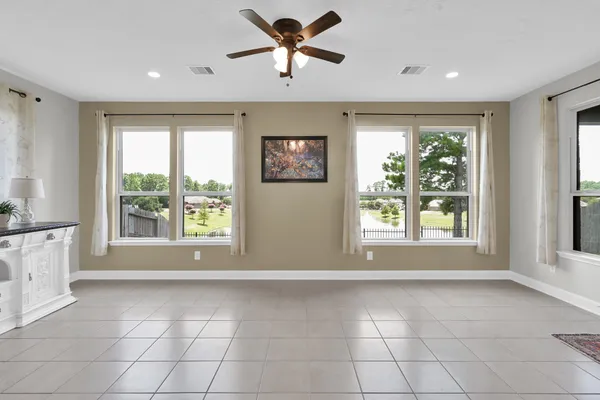 $364,500 | 1923 Elkington Circle, Conroe, TX 77304