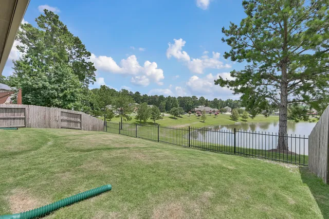 $380,000 | 1923 Elkington Circle, Conroe, TX 77304