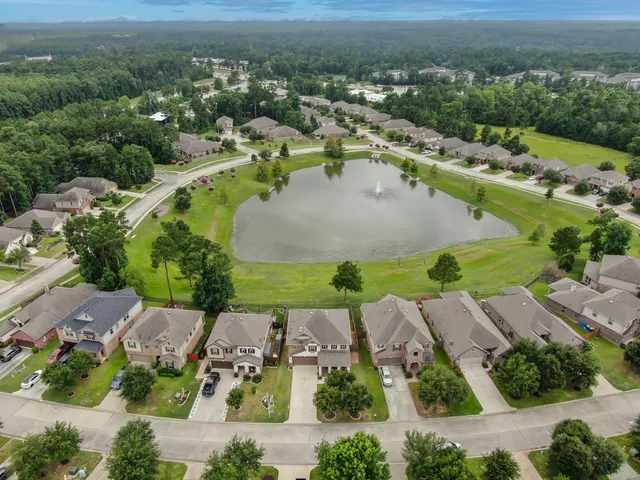 $380,000 | 1923 Elkington Circle, Conroe, TX 77304