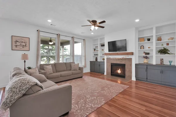 $364,500 | 1923 Elkington Circle, Conroe, TX 77304