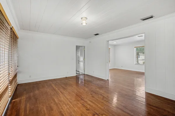 $6,200 | 240 Oleander Avenue, Unit 244, Palm Beach, FL 33480